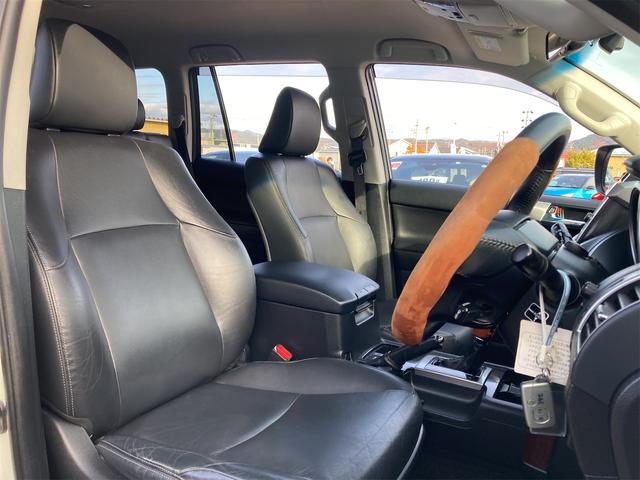 ランドクルーザープラド TX Lパッケージ 4WD ディーゼルターボ 3列シート 7人乗り 純正フルセグメモリーナビ バックカメラ ETC スマートキー 革シート パワーシート シートヒーター クルーズコントロール オートライト 横滑り防止装置(26枚目)