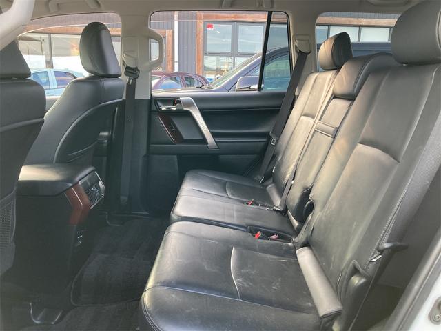 ランドクルーザープラド TX Lパッケージ 4WD ディーゼルターボ 3列シート 7人乗り 純正フルセグメモリーナビ バックカメラ ETC スマートキー 革シート パワーシート シートヒーター クルーズコントロール オートライト 横滑り防止装置(32枚目)