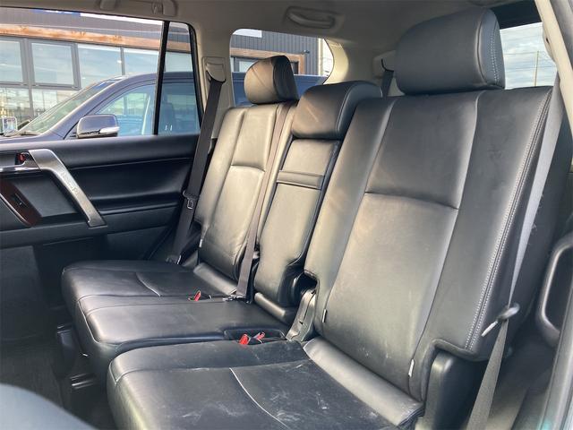 ランドクルーザープラド TX Lパッケージ 4WD ディーゼルターボ 3列シート 7人乗り 純正フルセグメモリーナビ バックカメラ ETC スマートキー 革シート パワーシート シートヒーター クルーズコントロール オートライト 横滑り防止装置(33枚目)