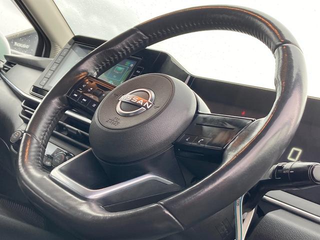 ノート S FOUR 4WD 寒冷地仕様車 エマージェンシーブレーキ 純正9インチフルセグSDナビ Blutetooth接続 全方位モニター コーナーセンサー シート/ステアヒーター LEDオートライト サイドエアバッグ(14枚目)