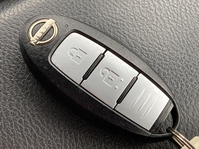 ノート S FOUR 4WD 寒冷地仕様車 エマージェンシーブレーキ 純正9インチフルセグSDナビ Blutetooth接続 全方位モニター コーナーセンサー シート/ステアヒーター LEDオートライト サイドエアバッグ(20枚目)