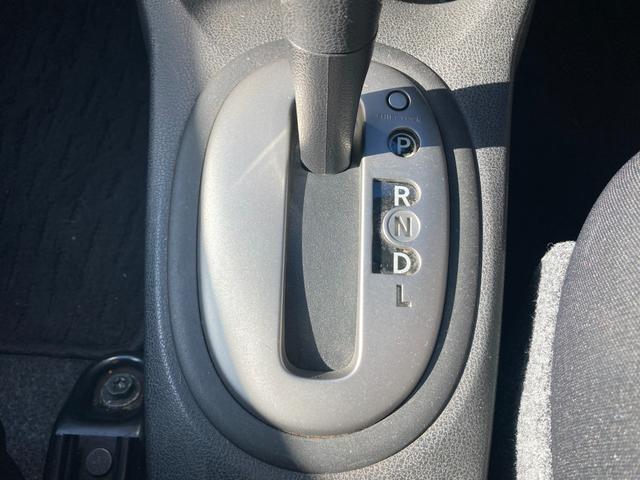 ノート X FOUR 4WD 純正フルセグSDナビ 純正CD DVD再生 Blutetooth接続 バックカメラ ETC 純正EGスターター ハロゲンライト トラクションコントロール 横滑り防止装置 AAC ウレタンステア(12枚目)