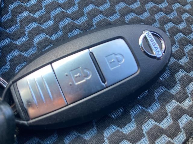 ノート X FOUR 4WD 純正フルセグSDナビ 純正CD DVD再生 Blutetooth接続 バックカメラ ETC 純正EGスターター ハロゲンライト トラクションコントロール 横滑り防止装置 AAC ウレタンステア(20枚目)