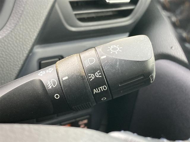 ヴォクシー ＺＳ　４ＷＤ　純正８インチフルセグナビ　ＤＶＤ再生　Ｂｌｕｔｅｔｏｏｔｈ接続　バックカメラ　ＥＴＣ　両側自動ドア　ＨＩＤオートライト　フロントフォグ　コーナーセンサー　リアクーラー　横滑り防止装置　純正ＡＷ（19枚目）