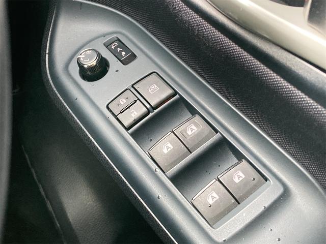 ヴォクシー ＺＳ　４ＷＤ　純正８インチフルセグナビ　ＤＶＤ再生　Ｂｌｕｔｅｔｏｏｔｈ接続　バックカメラ　ＥＴＣ　両側自動ドア　ＨＩＤオートライト　フロントフォグ　コーナーセンサー　リアクーラー　横滑り防止装置　純正ＡＷ（20枚目）