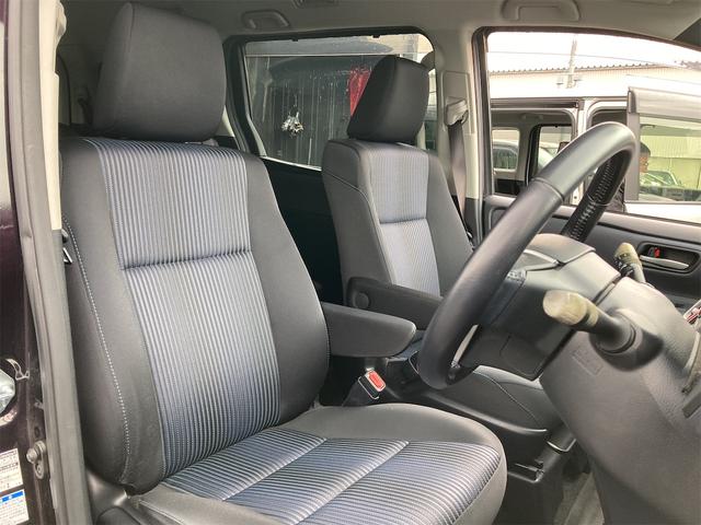 ヴォクシー ＺＳ　４ＷＤ　純正８インチフルセグナビ　ＤＶＤ再生　Ｂｌｕｔｅｔｏｏｔｈ接続　バックカメラ　ＥＴＣ　両側自動ドア　ＨＩＤオートライト　フロントフォグ　コーナーセンサー　リアクーラー　横滑り防止装置　純正ＡＷ（25枚目）