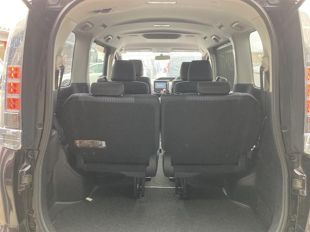 ヴォクシー ＺＳ　４ＷＤ　純正８インチフルセグナビ　ＤＶＤ再生　Ｂｌｕｔｅｔｏｏｔｈ接続　バックカメラ　ＥＴＣ　両側自動ドア　ＨＩＤオートライト　フロントフォグ　コーナーセンサー　リアクーラー　横滑り防止装置　純正ＡＷ（36枚目）