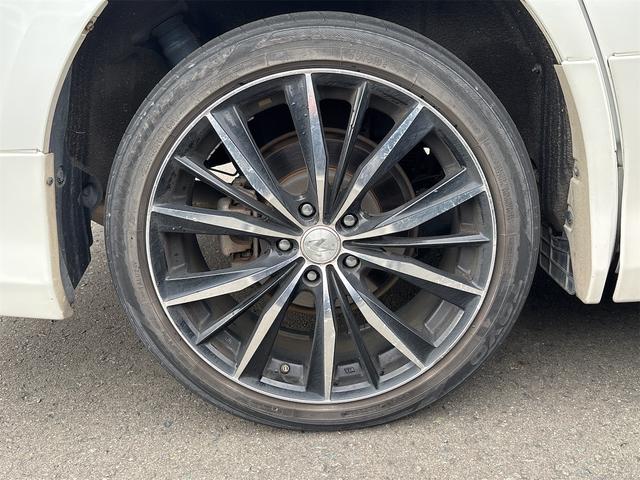 ６ヶ月〜最長３年間の走行距離無制限保証をご用意しております。遠方のお客様もお近くのディーラーにて保証修理を受けられますので、安心してお乗り頂く為の安心をかたちにした当社保証のご加入を是非お勧め致します