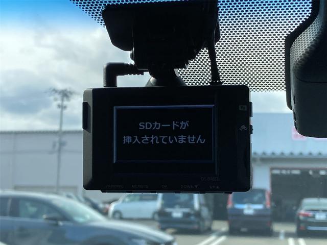 アルファード ２．５Ｓ　Ｃパッケージ　４ＷＤ　セーフティーセンス　Ｔ－ｃｏｎｎｅｃｔナビ　バックカメラ　純正リアモニター　黒革シート　両側パワースライドドア　レーダークルーズ　ＬＥＤヘッドライト　オートハイビーム　パワーシート（14枚目）