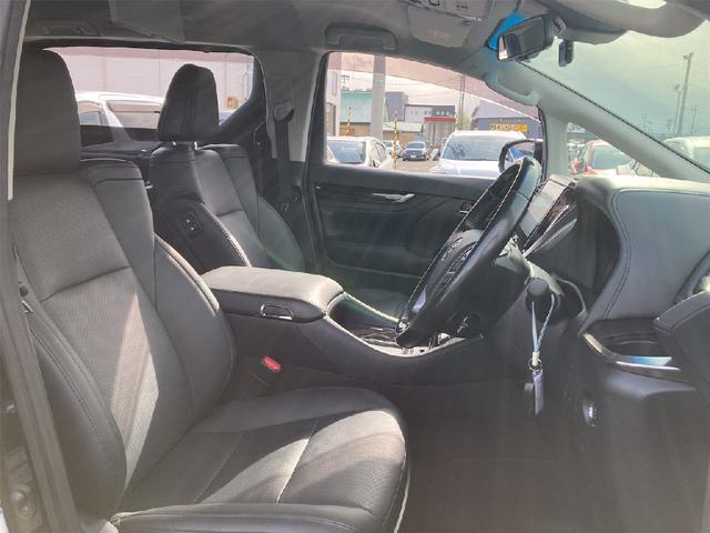 アルファード ２．５Ｓ　Ｃパッケージ　４ＷＤ　セーフティーセンス　Ｔ－ｃｏｎｎｅｃｔナビ　バックカメラ　純正リアモニター　黒革シート　両側パワースライドドア　レーダークルーズ　ＬＥＤヘッドライト　オートハイビーム　パワーシート（26枚目）