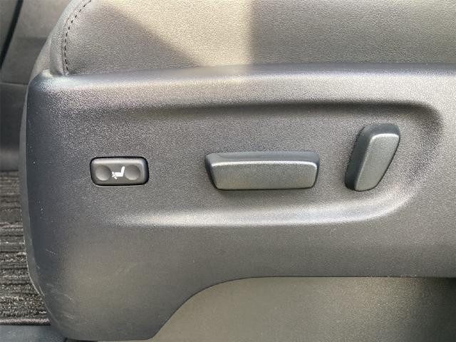 アルファード ２．５Ｓ　Ｃパッケージ　４ＷＤ　セーフティーセンス　Ｔ－ｃｏｎｎｅｃｔナビ　バックカメラ　純正リアモニター　黒革シート　両側パワースライドドア　レーダークルーズ　ＬＥＤヘッドライト　オートハイビーム　パワーシート（34枚目）