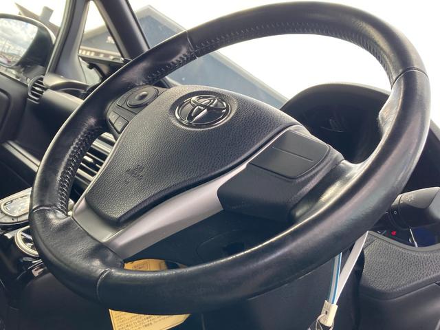 ノア Ｇ　セーフティーセンス？　純正９インチフルセグＳＤナビ　バックカメラ　両側パワースライドドア　ＬＥＤヘッドライト　オートライト　オートハイビーム　クルコン　シートヒーター　ＥＴＣ　横滑り防止装置（15枚目）