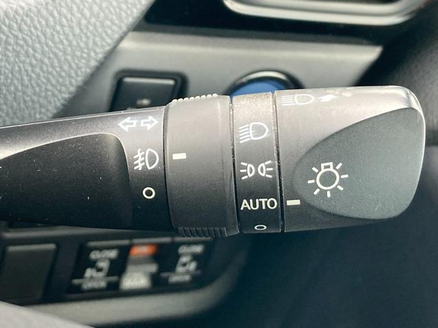 ノア Ｇ　セーフティーセンス？　純正９インチフルセグＳＤナビ　バックカメラ　両側パワースライドドア　ＬＥＤヘッドライト　オートライト　オートハイビーム　クルコン　シートヒーター　ＥＴＣ　横滑り防止装置（16枚目）