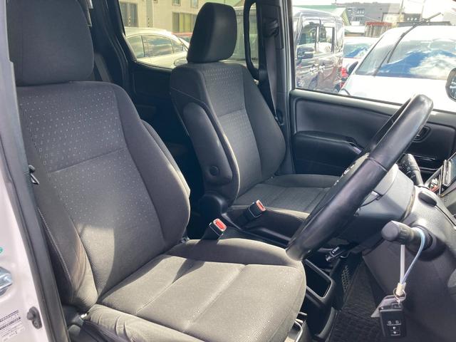 ノア Ｇ　セーフティーセンス？　純正９インチフルセグＳＤナビ　バックカメラ　両側パワースライドドア　ＬＥＤヘッドライト　オートライト　オートハイビーム　クルコン　シートヒーター　ＥＴＣ　横滑り防止装置（26枚目）