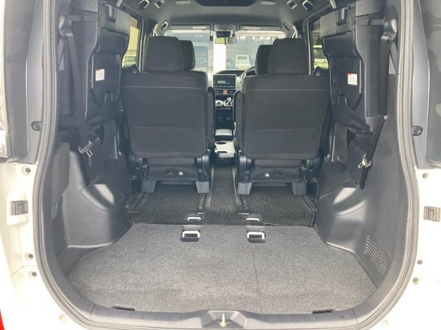 ノア Ｇ　セーフティーセンス？　純正９インチフルセグＳＤナビ　バックカメラ　両側パワースライドドア　ＬＥＤヘッドライト　オートライト　オートハイビーム　クルコン　シートヒーター　ＥＴＣ　横滑り防止装置（38枚目）