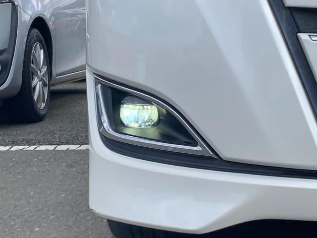 ノア Ｇ　セーフティーセンス？　純正９インチフルセグＳＤナビ　バックカメラ　両側パワースライドドア　ＬＥＤヘッドライト　オートライト　オートハイビーム　クルコン　シートヒーター　ＥＴＣ　横滑り防止装置（45枚目）