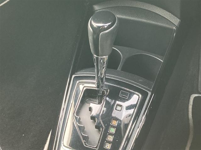 カローラフィールダー ハイブリッドＧ　ダブルバイビー　セーフティセンス　追突防止装置　純正フルセグＳＤナビ　純正ＣＤ　ＤＶＤ再生　Ｂｌｕｔｅｔｏｏｔｈ接続　ＥＴＣ　ＬＥＤオートライト　オートハイビーム　革巻きステア　合皮コンビシート　ステアスイッチ（15枚目）