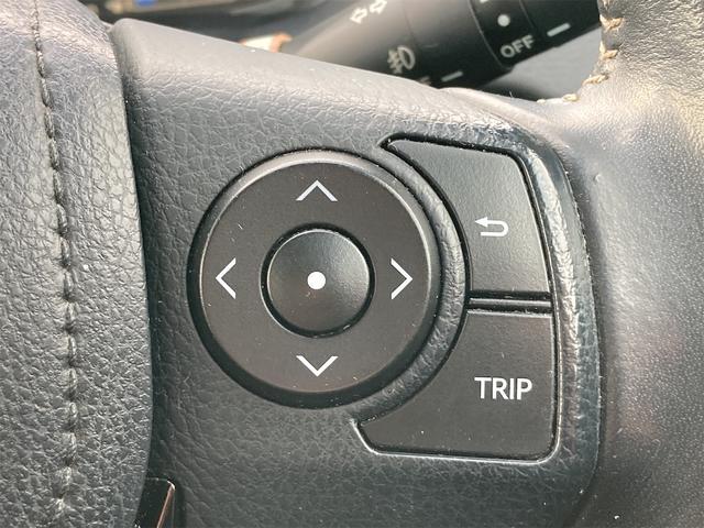 カローラフィールダー ハイブリッドＧ　ダブルバイビー　セーフティセンス　追突防止装置　純正フルセグＳＤナビ　純正ＣＤ　ＤＶＤ再生　Ｂｌｕｔｅｔｏｏｔｈ接続　ＥＴＣ　ＬＥＤオートライト　オートハイビーム　革巻きステア　合皮コンビシート　ステアスイッチ（17枚目）