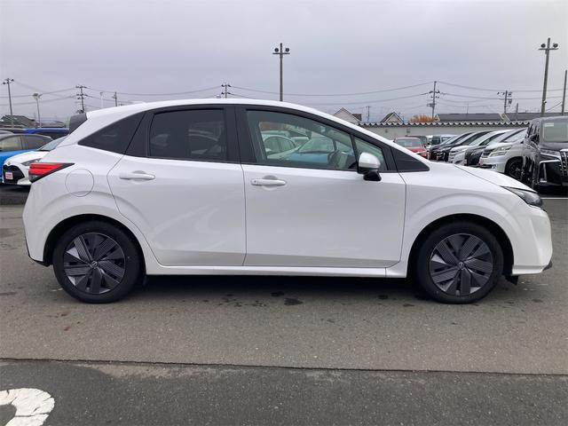 ノート Ｘ　ＦＯＵＲ　４ＷＤ　エマージェンシーブレーキ　プロパイロット　純正フルセグメモリーナビ　ＥＴＣ　ＵＳＢ　全方位モニター　スマートキー　デジタルインナーミラー　クルーズコントロール　シートヒーター　オートライト（42枚目）