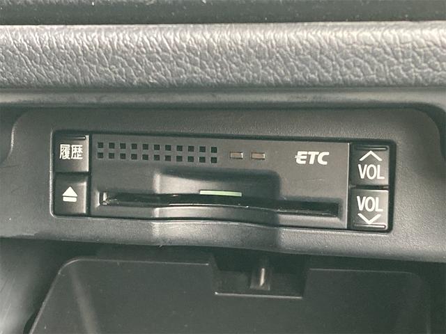 ヴォクシー ＺＳ　４ＷＤ　純正フルセグＳＤナビ　純正ＣＤ　ＤＶＤ再生　バックカメラ　ＥＴＣ　左側自動ドア　革巻きステア　ステアスイッチ　ウォークスルー　ＨＩＤオートライト　社外ドラレコ　純正アルミ　スタッドレスタイヤ有（21枚目）