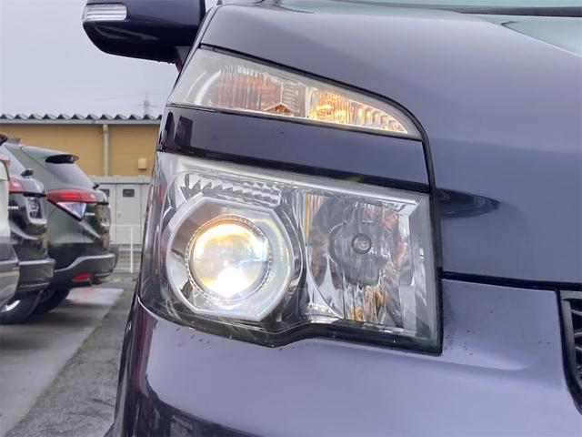 ヴォクシー ＺＳ　４ＷＤ　純正フルセグＳＤナビ　純正ＣＤ　ＤＶＤ再生　バックカメラ　ＥＴＣ　左側自動ドア　革巻きステア　ステアスイッチ　ウォークスルー　ＨＩＤオートライト　社外ドラレコ　純正アルミ　スタッドレスタイヤ有（44枚目）