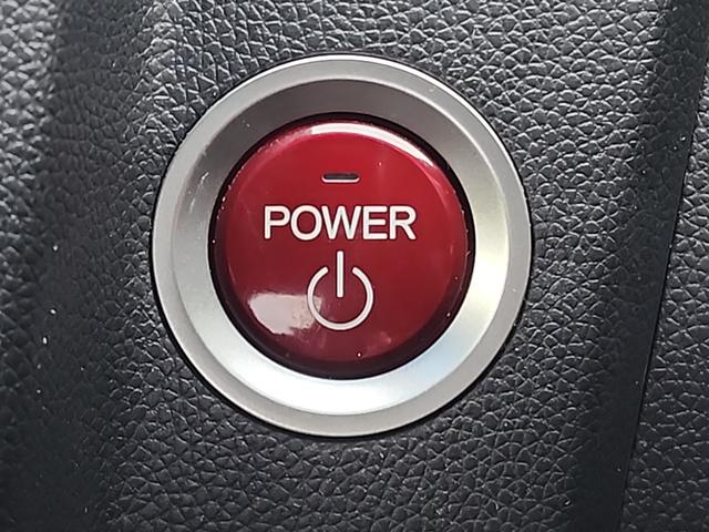 フィットハイブリッド Ｓパッケージ　４ＷＤ　ワンオーナー　純正フルセグナビ　純正ＣＤ　ＤＶＤ再生　Ｂｌｕｔｅｔｏｏｔｈ接続　ＥＴＣ　バックカメラ　ＬＥＤオートライト　クルーズコントロール　ステアスイッチ　サイドエアバッグ　横滑り防止装置（20枚目）