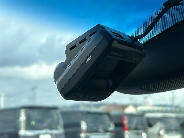 �����s��̕K�{�A�C�e���̃h���C�u���R�[�_�[������⎖�̂̑����Y��Ȍi�F�ȂǑ厖�ȃV�[���𓦂��܂���