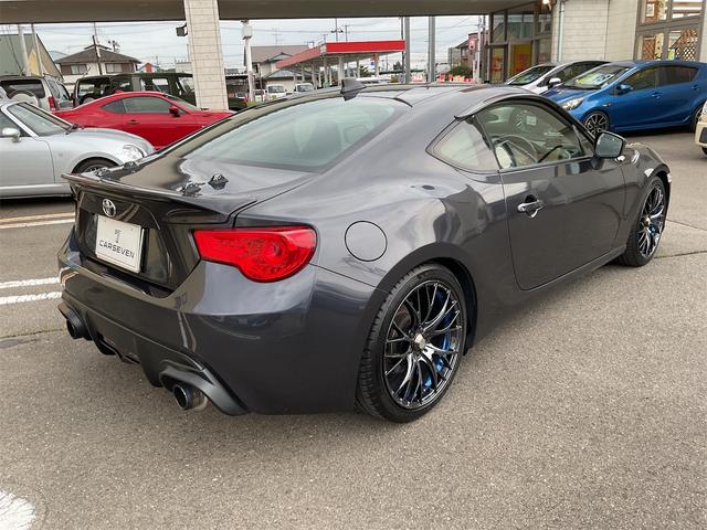 ８６ ＧＴ　走行距離無制限１年保証付き助手席側に傷凹みあり現状渡しです走り込みベースにいかがでしょう？ＢＬＩＴＺ車高調＆インテークパイプ　ＨＫＳマフラー　ＷＥＤＳ１８インチアルミホイール（7枚目）