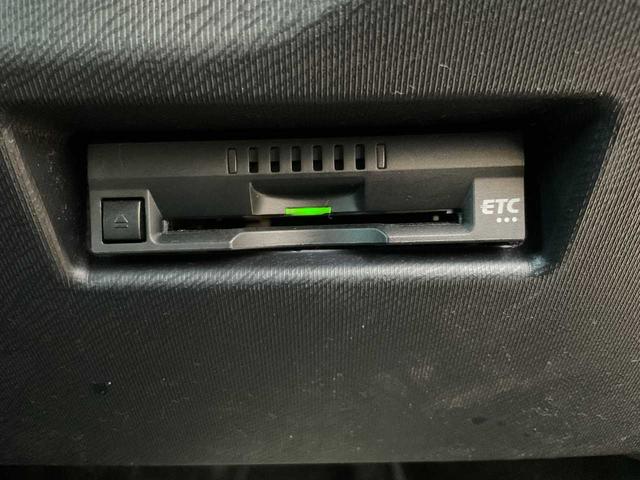 アクア Sスタイルブラック 純正ナビ バックカメラ ビルトインETC スマートキー プッシュスタート クリアランスソナー PKSB 車線逸脱警報 オートマチックハイビーム(23枚目)