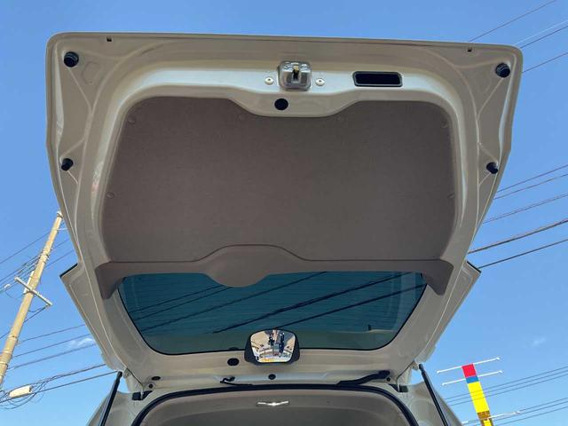 N-BOX G SSパッケージ スマートキー☆エンジンスターター☆純正ナビゲーション☆ワンセグTV☆ブルートゥース☆バックカメラ☆左側電動スライドドア☆横滑り防止☆アイドリングストップ☆ETC☆シートヒーター 14AW(25枚目)