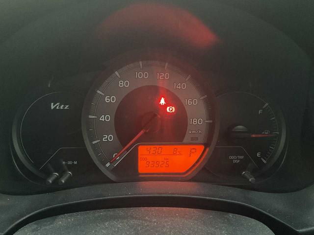 ヴィッツ 1.3F LEDエディション 4WD メモリーナビ 横滑防止装置 ドラレコ ETC バックカメラ パワーウィンドウ Wエアバッグ スマートキー キーレスエントリー ABS パワーステアリング エアコン エアバッグ(21枚目)