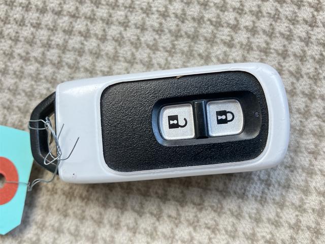 Ｎ－ＯＮＥ Ｇ・Ａパッケージ　ＥＴＣ　バックカメラ　ナビ　ＴＶ　衝突被害軽減システム　オートライト　ＨＩＤ　スマートキー　アイドリングストップ　電動格納ミラー　ベンチシート　ＣＶＴ　盗難防止システム　ＡＢＳ　ＥＳＣ　衝突安全ボディ（22枚目）