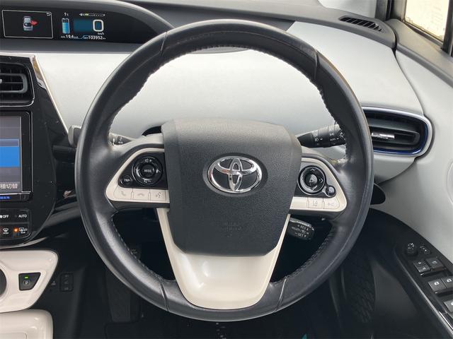 TOYOTA PRIUS A PREMIUM TOURING SELECTION