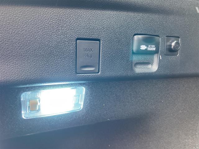 TOYOTA PRIUS A PREMIUM TOURING SELECTION