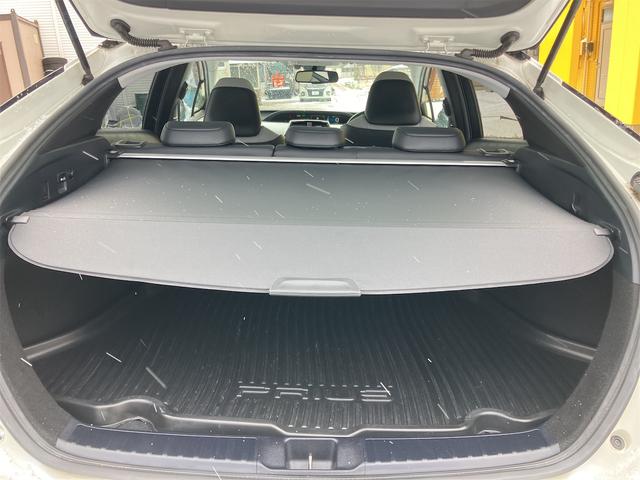 TOYOTA PRIUS A PREMIUM TOURING SELECTION