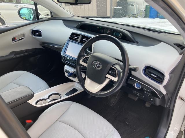 TOYOTA PRIUS A PREMIUM TOURING SELECTION