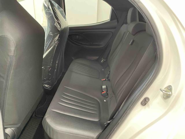 ヤリス ハイブリッドX(14枚目)