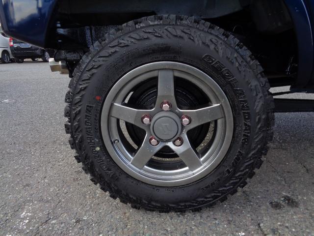 ジムニー ＸＧ　４ＷＤ　３インチリフトアップ　前後ショートバンパー　タニグチマフラー　ジオランダーＭＴ　社外アルミ　レカロシート　５速マニュアル（22枚目）