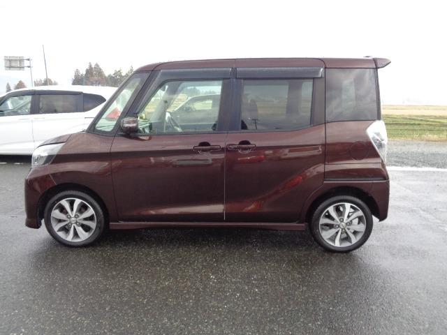 デイズルークス ハイウェイスター　Ｘ　４ＷＤ　パワースライドドア　ナビ　フルセグ　Ｂｌｕｅｔｏｏｔｈオーディオ　アラウンドビューモニター　ＤＶＤ再生　ＥＴＣ　ブレーキサポート　オートライト　オートエアコン　プッシュスタート　スマートキー（4枚目）