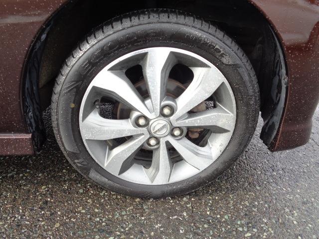 デイズルークス ハイウェイスター　Ｘ　４ＷＤ　パワースライドドア　ナビ　フルセグ　Ｂｌｕｅｔｏｏｔｈオーディオ　アラウンドビューモニター　ＤＶＤ再生　ＥＴＣ　ブレーキサポート　オートライト　オートエアコン　プッシュスタート　スマートキー（9枚目）