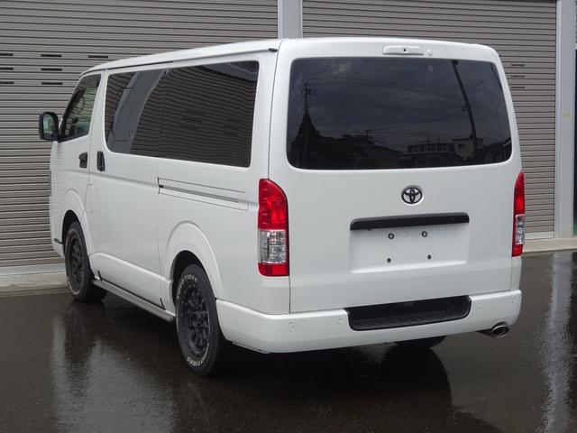 ハイエースバン スーパーGL ダークプライムII アルパイン11型・デジタルインナーミラー・全方位・ドラレコ・TRDエアロ・防音・防振・断熱施工・コンフォートリーフ・スタビライザー・ノニデルキャンピング仕様(ベットキット・シンク)・ESSEX16AW(22枚目)