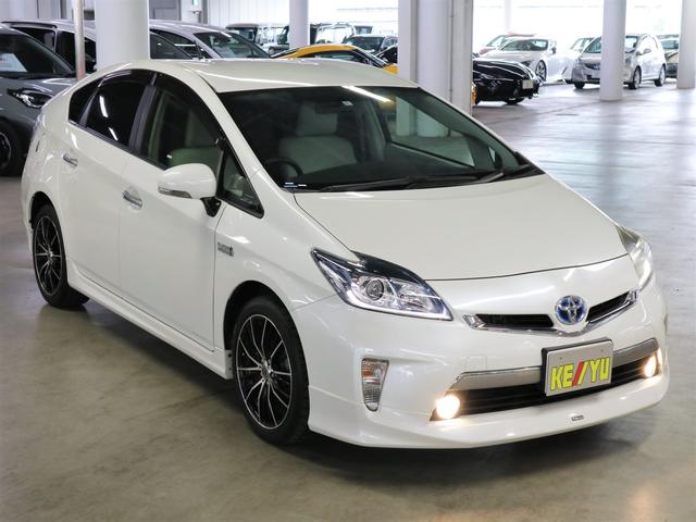 S 禁煙車 スマートキー&プッシュスタート ステリモ ETC 純正SDナビ&フルセグ DVD再生 バックカメラ Bluetooth接続 シートヒーター HIDヘッドライト フォグ 社外アルミホイール(4枚目)
