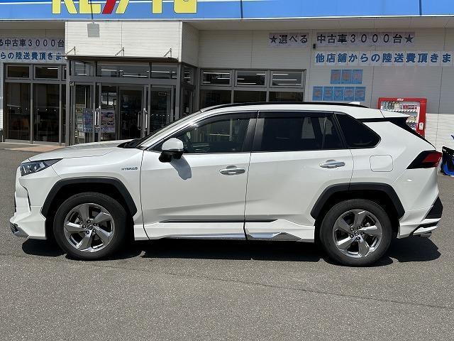 ＲＡＶ４ ハイブリッドＧ　４ＷＤ　禁煙車【モデリスタフルエアロ】【衝突被害軽減サポート＆レーンアシスト】レーダークルーズコントロール　コーナーセンサー　パワーバックドア　オートハイビーム【純正９インチナビ】バックカメラ（10枚目）