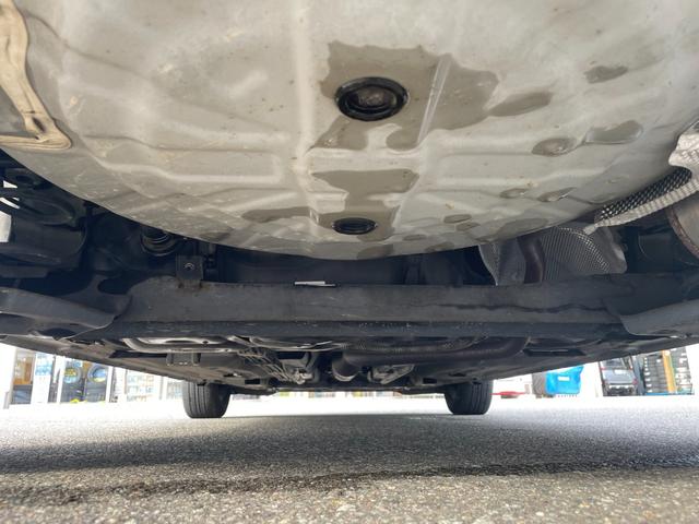 ノート メダリスト　禁煙車【衝突被害軽減サポート＆レーンアシスト＆コーナーセンサー】【純正ＳＤナビ＆フルセグＴＶ＆Ｂｌｕｅｔｏｏｔｈ＆アラウンドビューモニター】スマートキー　横滑り防止装置　アイドリングストップ（6枚目）