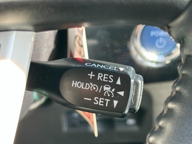 プリウス Ａツーリングセレクション　禁煙車【モデリスタフルエアロ】【衝突被害軽減サポート＆レーンアシスト】レーダークルーズコントロール　オートハイビーム　ヘッドアップディスプレイ【純正９インチナビ＆パーキングアシスト＆フルセグＴＶ】（11枚目）