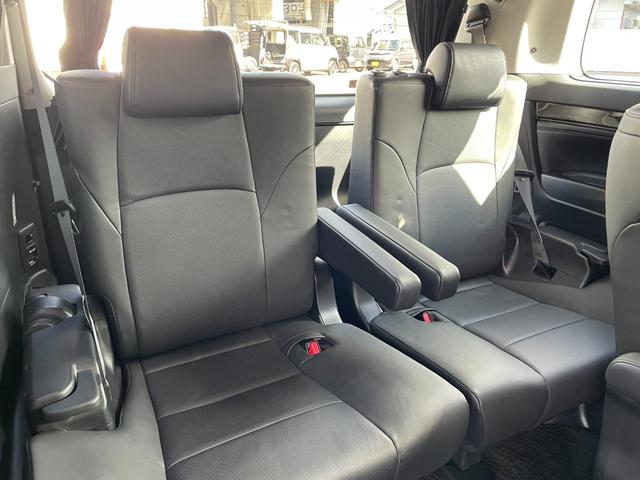 グループ全店敷地内に　陸運局認証工場　または　指定工場完備！！国家資格車検検査員を持った整備士による整備。さらにステレオ・エアコン等走行に関係の無い所も不具合箇所が有れば修理してご納車致します☆