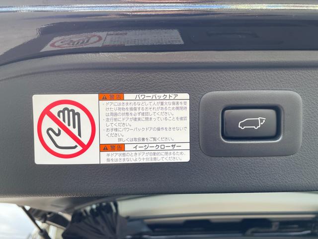 ■弊社では全車プロの専門業者によるルームクリーニングを実施しています！■室内の細かい所からエンジンルームまでキレイになった状態でお渡しいたします■