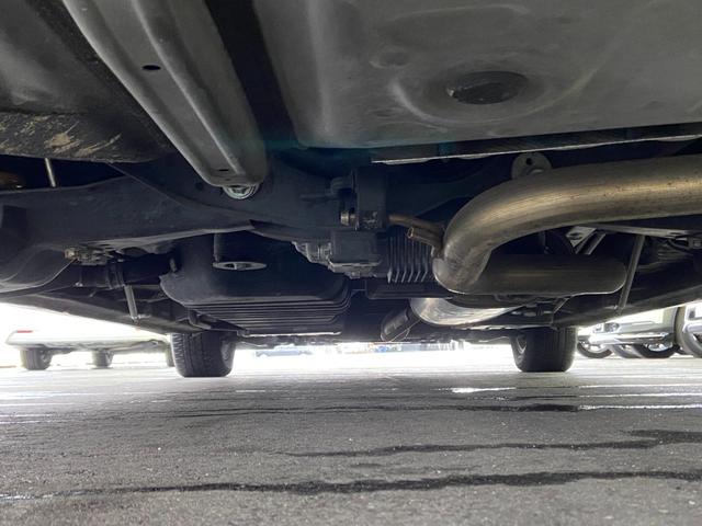 ヴェルファイアハイブリッド ＺＲ　４ＷＤ　禁煙車【衝突被害軽減ブレーキ＆レーダークルーズコントロール】【フリップダウンモニター＆９インチナビ＆全方位カメラ＆フルセグＴＶ】両側電動スライドドア　コーナーセンサー　メモリー付き電動シート（6枚目）