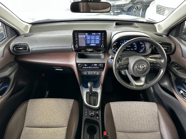 ヤリスクロス ハイブリッドＺ　禁煙車【衝突軽減サポート＆レーンアシスト＆パークアシスト】ブラインドスポットモニター　アダプティブクルーズコントロール【ディスプレイオーディオ＆フルセグＴＶ＆Ｂｌｕｅｔｏｏｔｈ接続＆全方位カメラ】（7枚目）