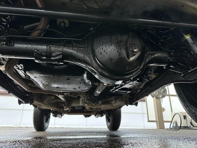 ジムニー ＸＬ　４ＷＤ　禁煙車　ワンオーナー　ルーフキャリア【衝突被害軽減ブレーキ＆レーンアシスト】【メモリーナビ＆フルセグＴＶ＆Ｂｌｕｅｔｏｏｔｈ】オートマチックハイビーム　シートヒーター　スマートキー（6枚目）